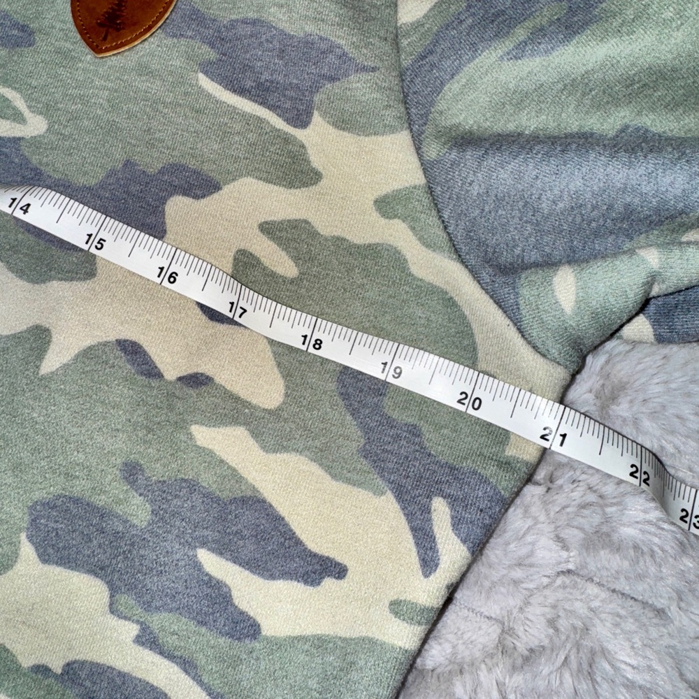 Wanakome Camouflage Hooded Sweatshirt - Picture 4 of 9